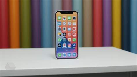 Ознакомьтесь с предустановленными приложениями на устройствах iPhone