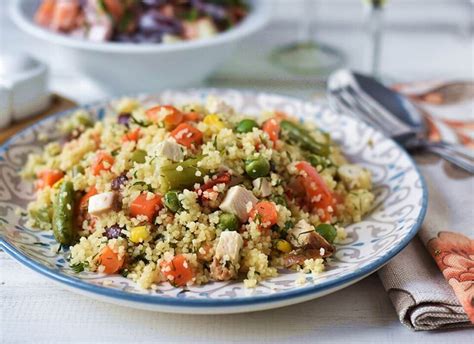 Приготовление ароматного блюда с кус кусом и овощами в многофункциональном кухонном приборе