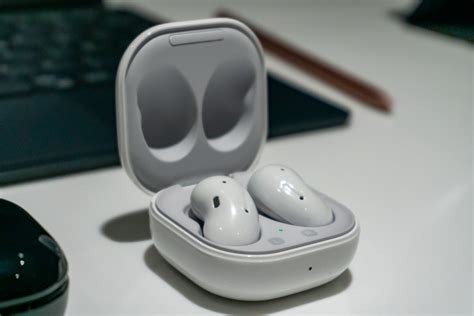 Совместимые модели AirPods и Samsung: поддержка беспроводного звука