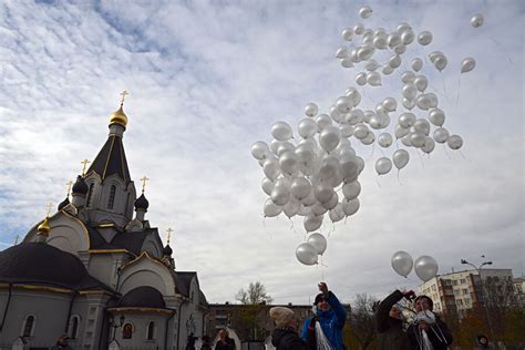 Фейерверки и запуск воздушных шаров: яркое завершение новогодних праздников